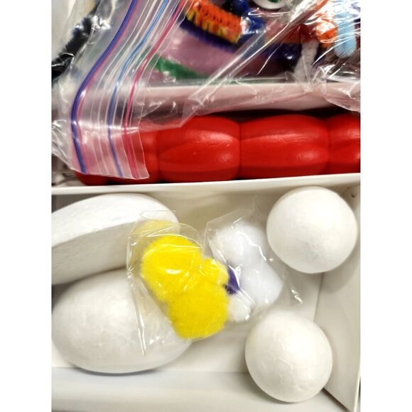 Spice Box Kits for Kids, Yarn Animals Spool Knit & Pom-poms, Over 40 projects - Picture 10 of 16